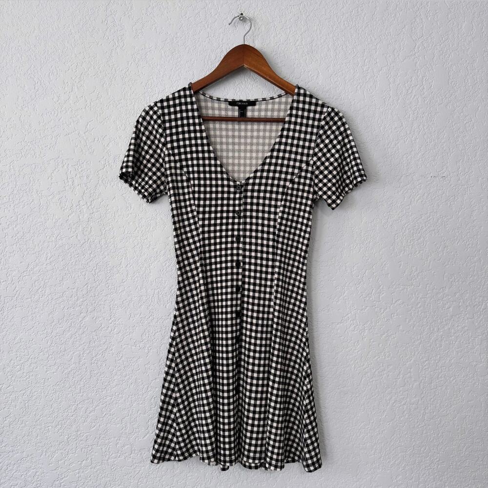 forever 21 black & white gingham short sleeved button up mini dress size small